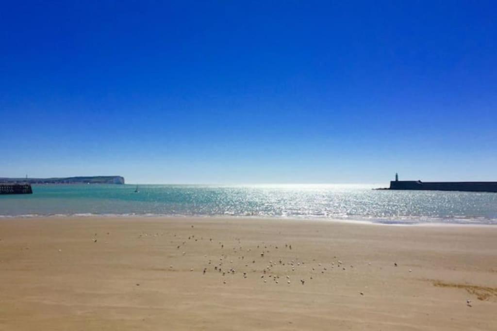 Apartment Spacious With Sea/ Downs Views Sole Use Of Hottub In Seaford